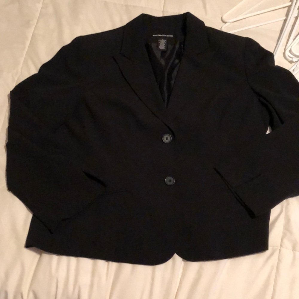 Woman’s blazer size 16